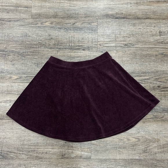 F21 Corduroy Skater Skirt - Picture 1 of 2